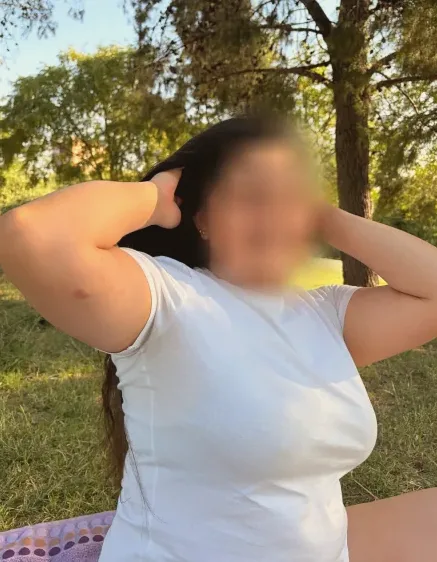 Anna, 23