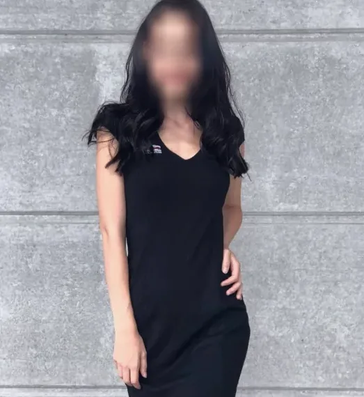 Annika, 32