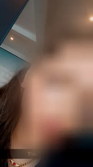 Claudia, 29