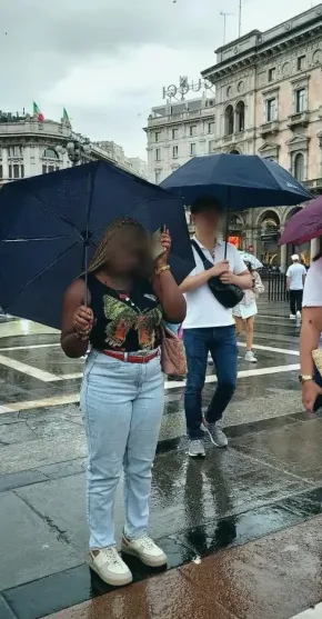 Claudia, 23
