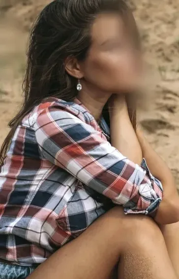 Elif, 38