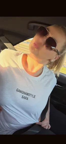 Isabell, 32