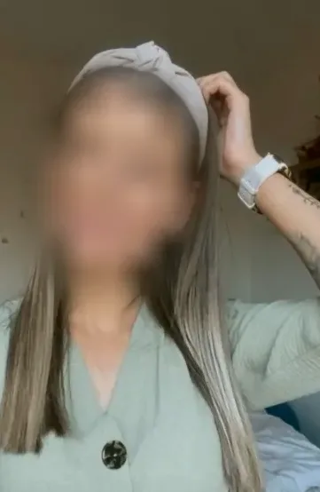 Nicole, 26